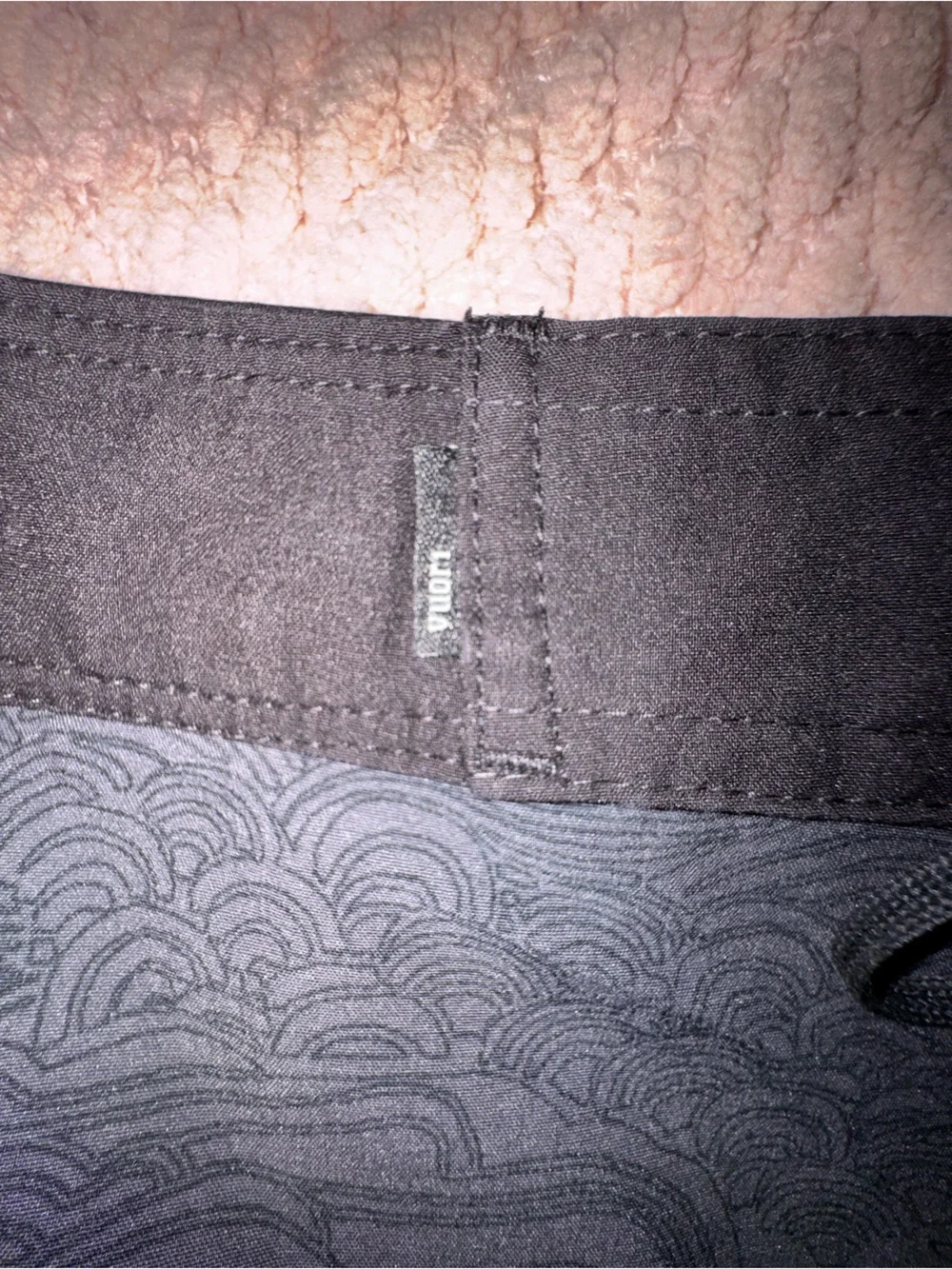 Vuori The Rise Boardshort V383 Gray Crane Wave Print Men’s Board Shorts Size 30